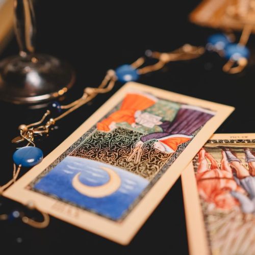 Cartas Ciganas e Mandala Astrológica: O Que São e Como Transformam Sua Vida em 2025